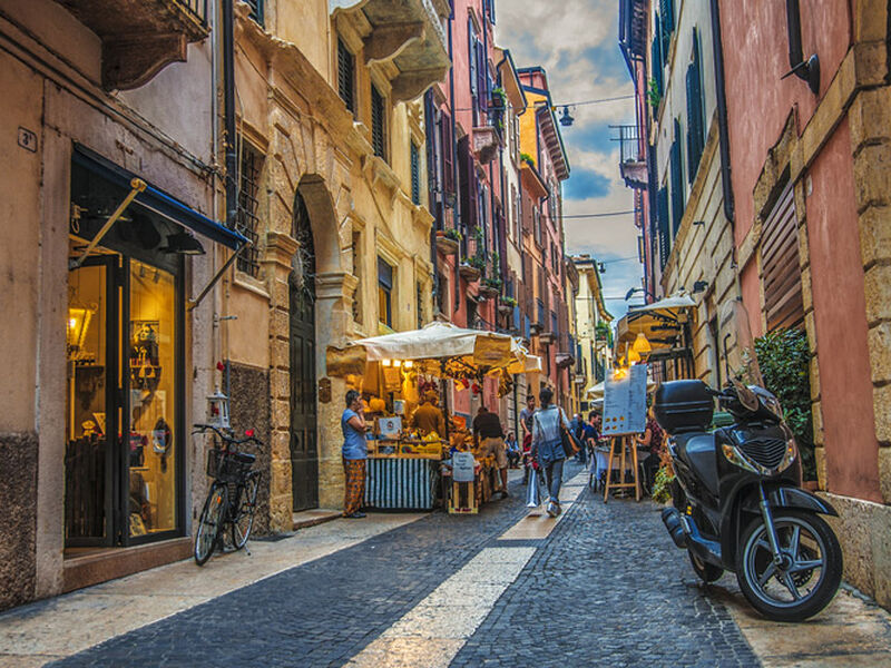 Comfort Bari - Puglia Turu Yılbaşı Özel FreeBird Hava Yolları ile 6 Gece