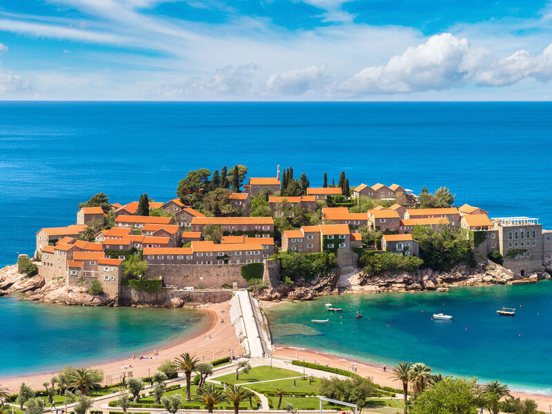 Budva Air Montenegro Hava Yolları ile 4 Gece 5 Gün (TIV-TGD) Haziran - Ekim 2025 Her Pazar Hareket EX026